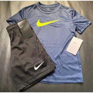 NWT Nike Athletic Set Boys Size 5